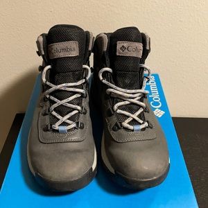 NEW Columbia hiking boots